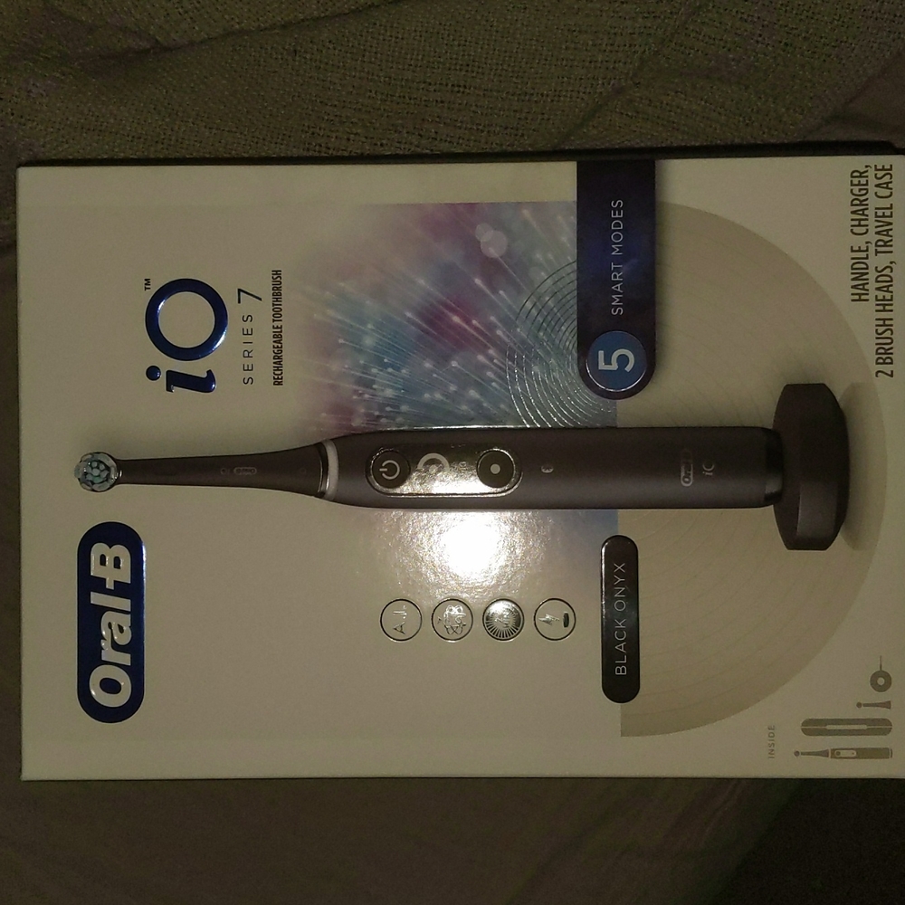 Oral-B iO series 7 smart mode toothbrush
